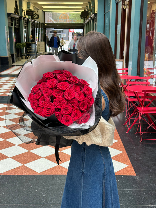 Fresh Flowers: Red Roses Bouquet | Daisy Florist