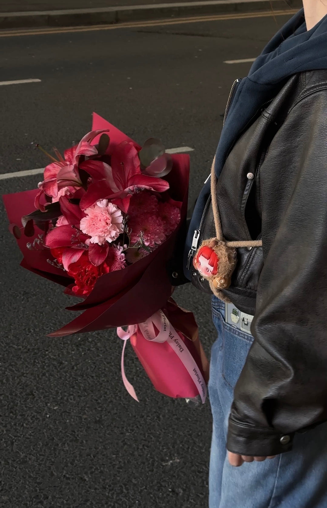 Red Wine Fresh Bouquet with Lilies (Spray-Painted Color)