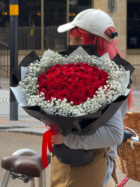 PERSONALISED QUANTITY of Red Roses – Premium Fresh Red Naomi Roses with White Baby’s Breath