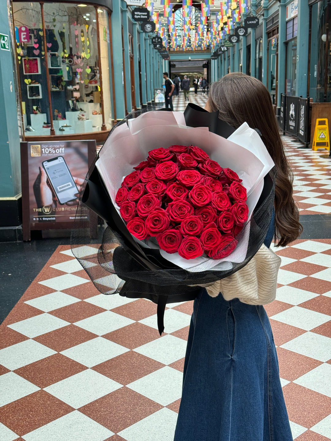 Fresh Flowers: Red Roses Bouquet | Daisy Florist