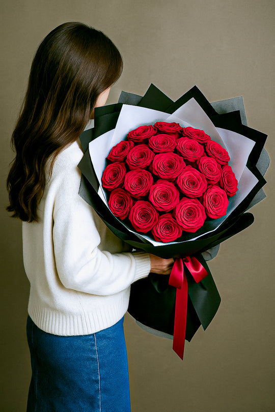 Fresh Flowers: Red Roses Bouquet | Daisy Florist