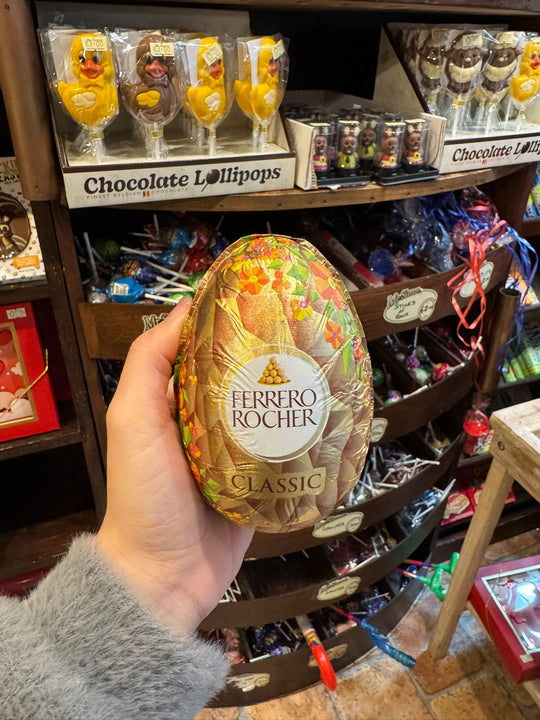 Fresh Flower Present Basket with Chocolate Bunny (or Eggshell / Chicks) for Easter - Ideal Springtime Surprise