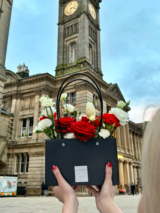 Red Roses and White Fresh Flower Mixed Arrangement in handbag | Daisy Florist