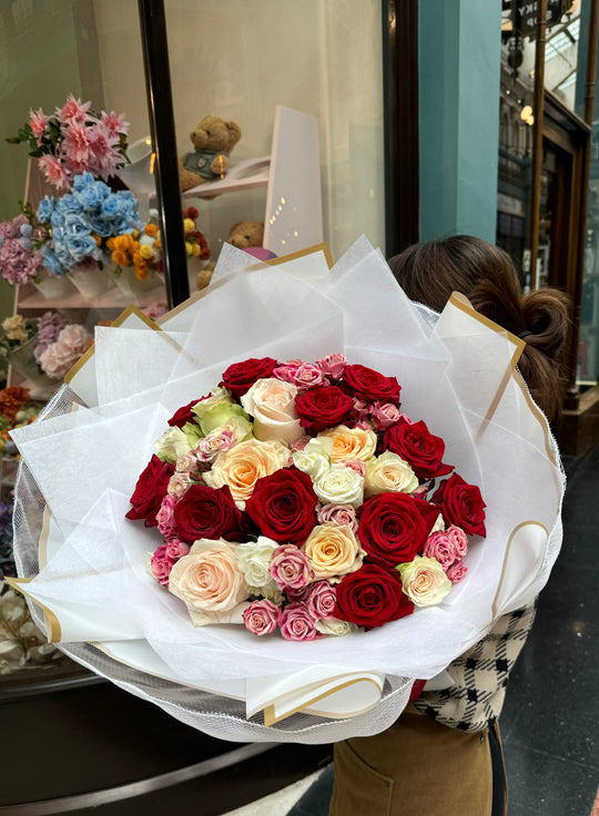 Fresh Flowers: Radiant Mix Roses Medley Bouquet | Daisy Florist