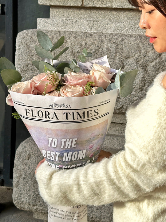 Rosy Reverie Bouquet: Delicate Pink Roses Ensemble