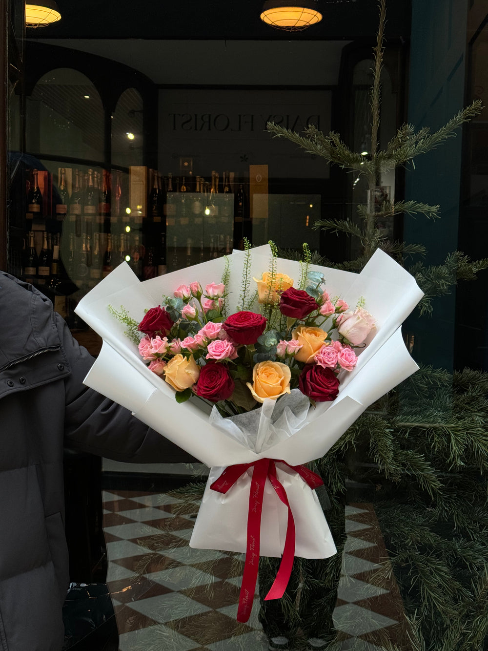 Sweet Blossoms - Cheerful Mixed Roses | Daisy Florist