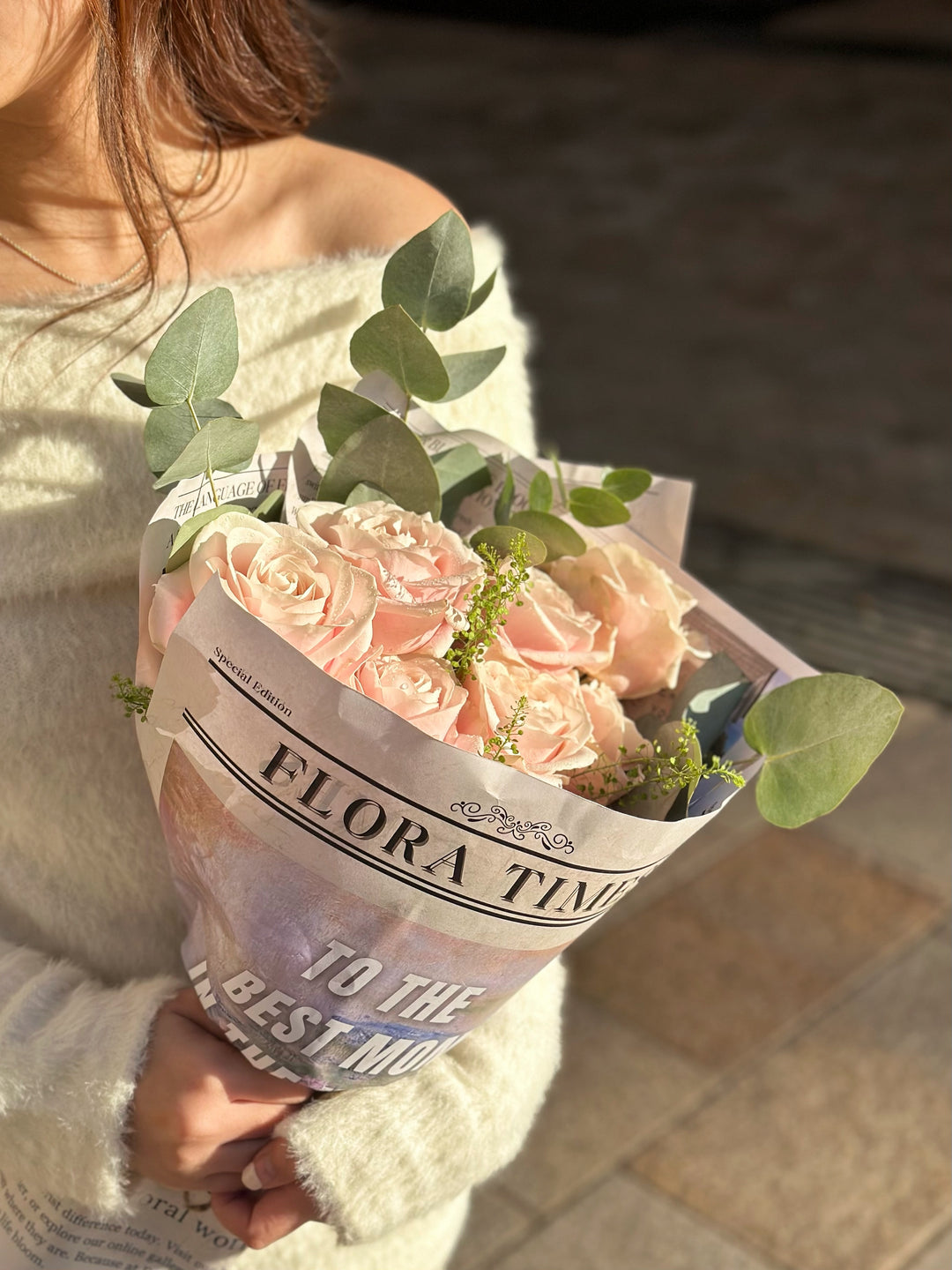 Rosy Reverie Bouquet: Delicate Pink Roses Ensemble