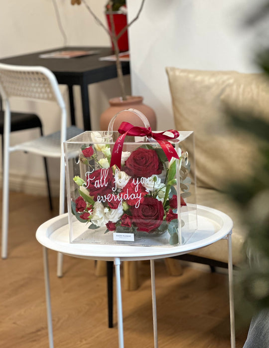 Red and White Fresh Flowers in small Mica Box (24x27x15cm) | Daisy Florist