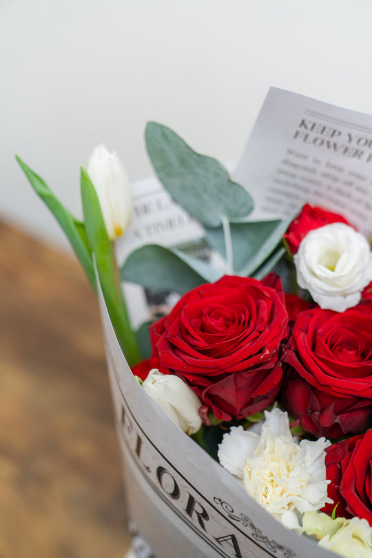 Scarlet & Snow Harmony: Red and White Mixed Flower Bouquet