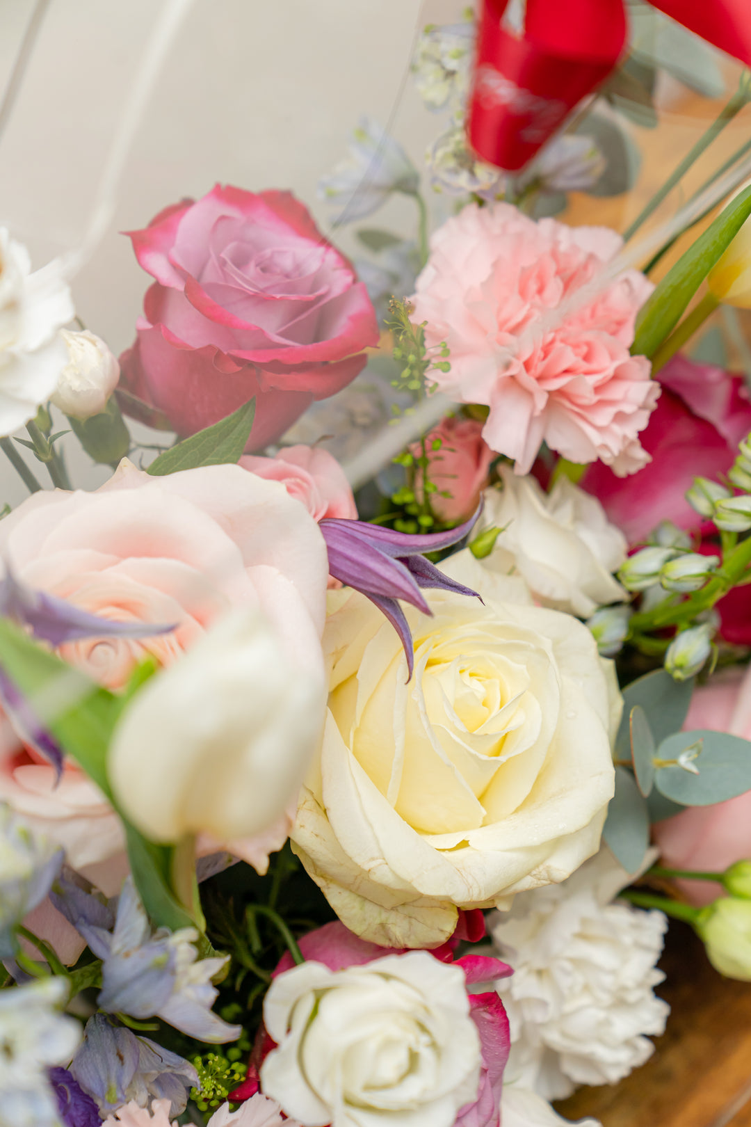 Pink Pastel Mixed Fresh Flower in large Mica Box (35x30x18cm) | Daisy Florist