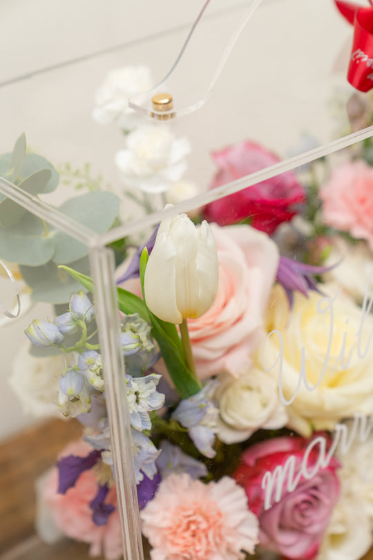 Pink Pastel Mixed Fresh Flower in large Mica Box (35x30x18cm) | Daisy Florist