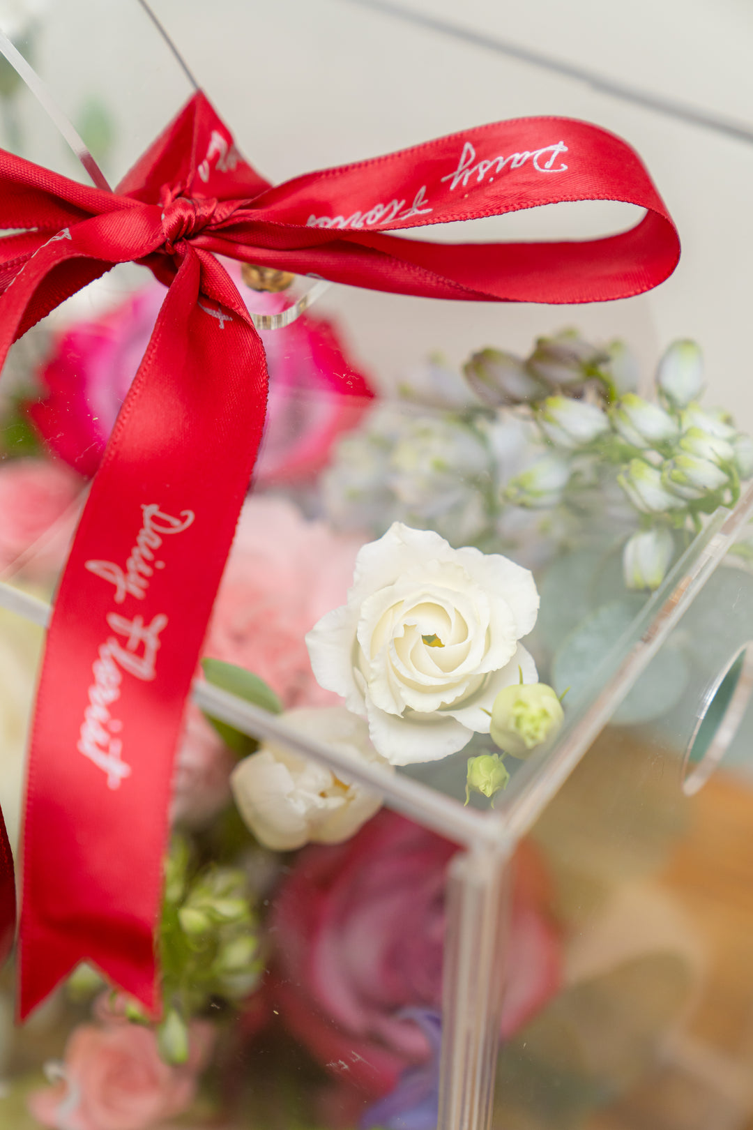 Pink Pastel Mixed Fresh Flower in large Mica Box (35x30x18cm) | Daisy Florist