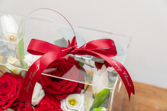 Red and White Fresh Flowers in small Mica Box (24x27x15cm) | Daisy Florist