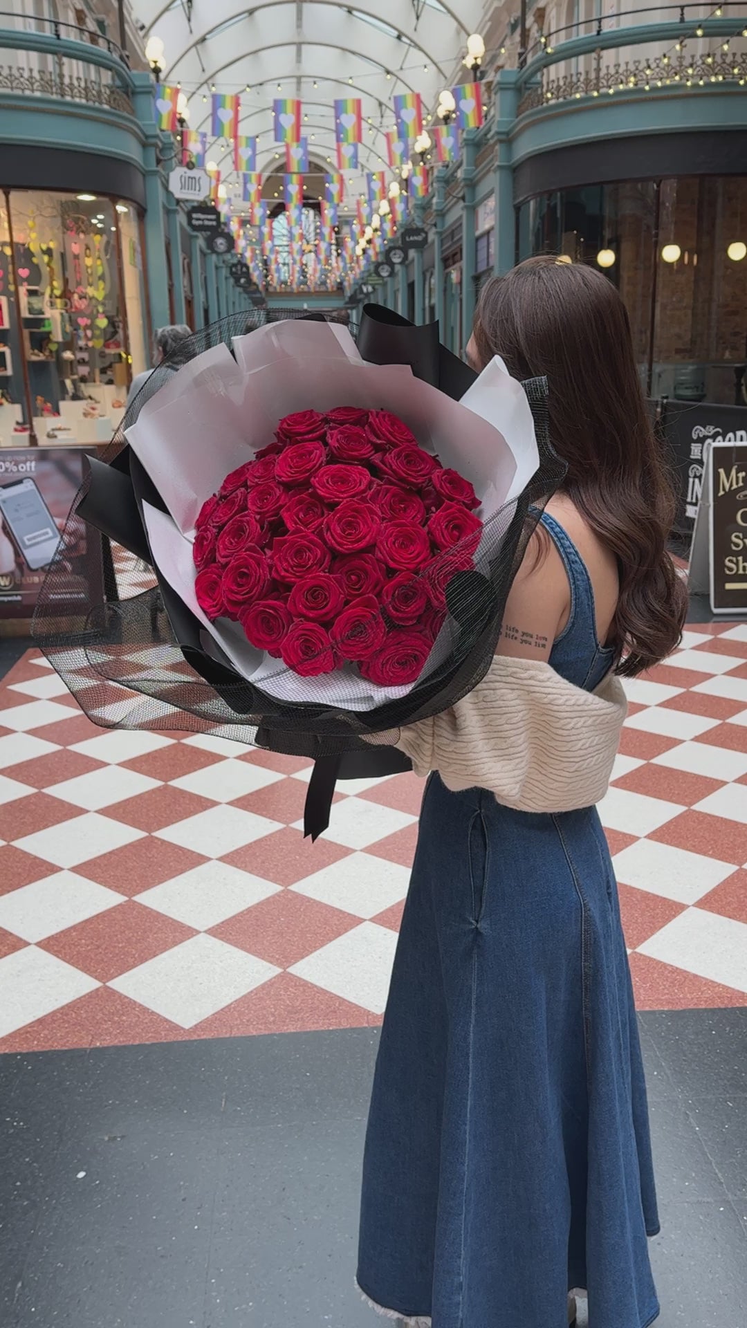 Fresh Flowers: Red Roses Bouquet | Daisy Florist